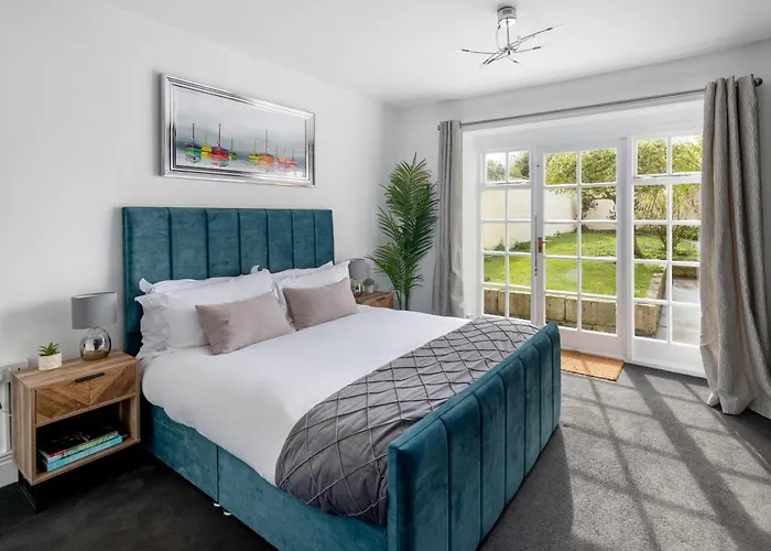 Garden Maisonette In Bath City Centre